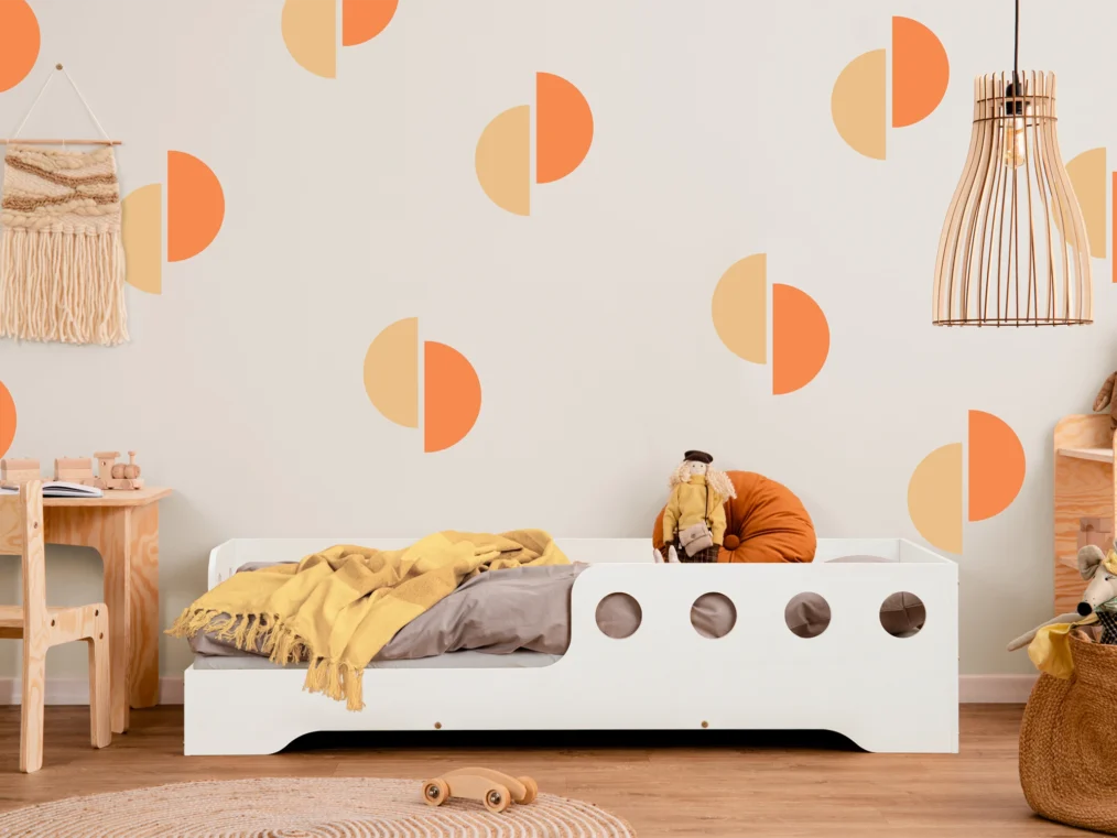 Lit en bois fabriqué en contreplaqué de pin couleur blanc avec entrée à gauche