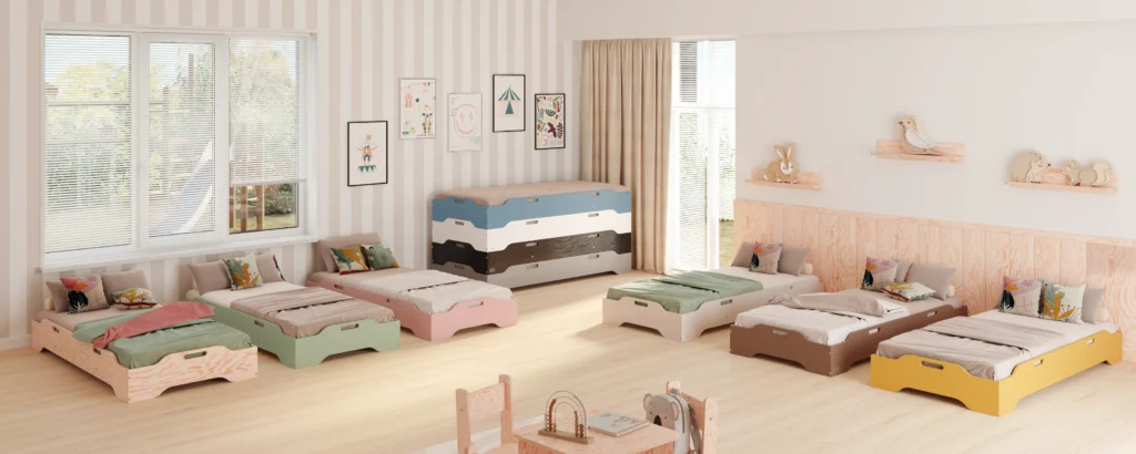 Lits en bois sans barrières fabriqués en contreplaqué de pin en plusieurs couleurs