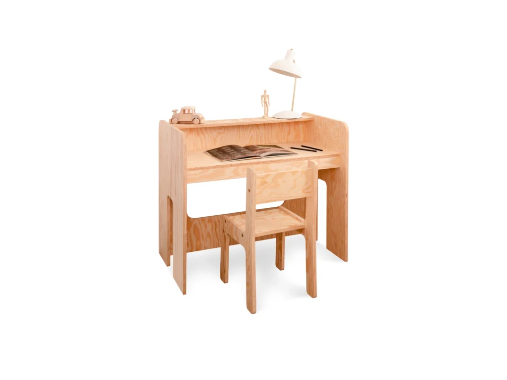 Bureau pour enfants en fabriqués contreplaqué de pin de couleur bois naturel avec chaise pour enfant
