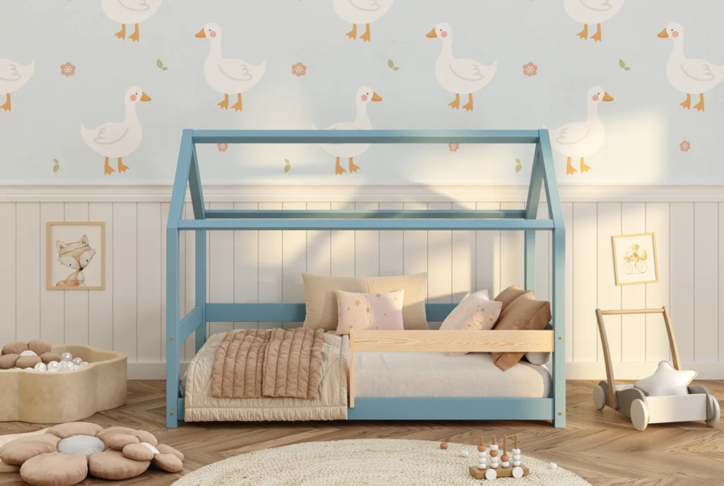 Lit en bois pour enfants en forme de maison fabriqué en bois de pin de couleur bleue avec des barrières latérales