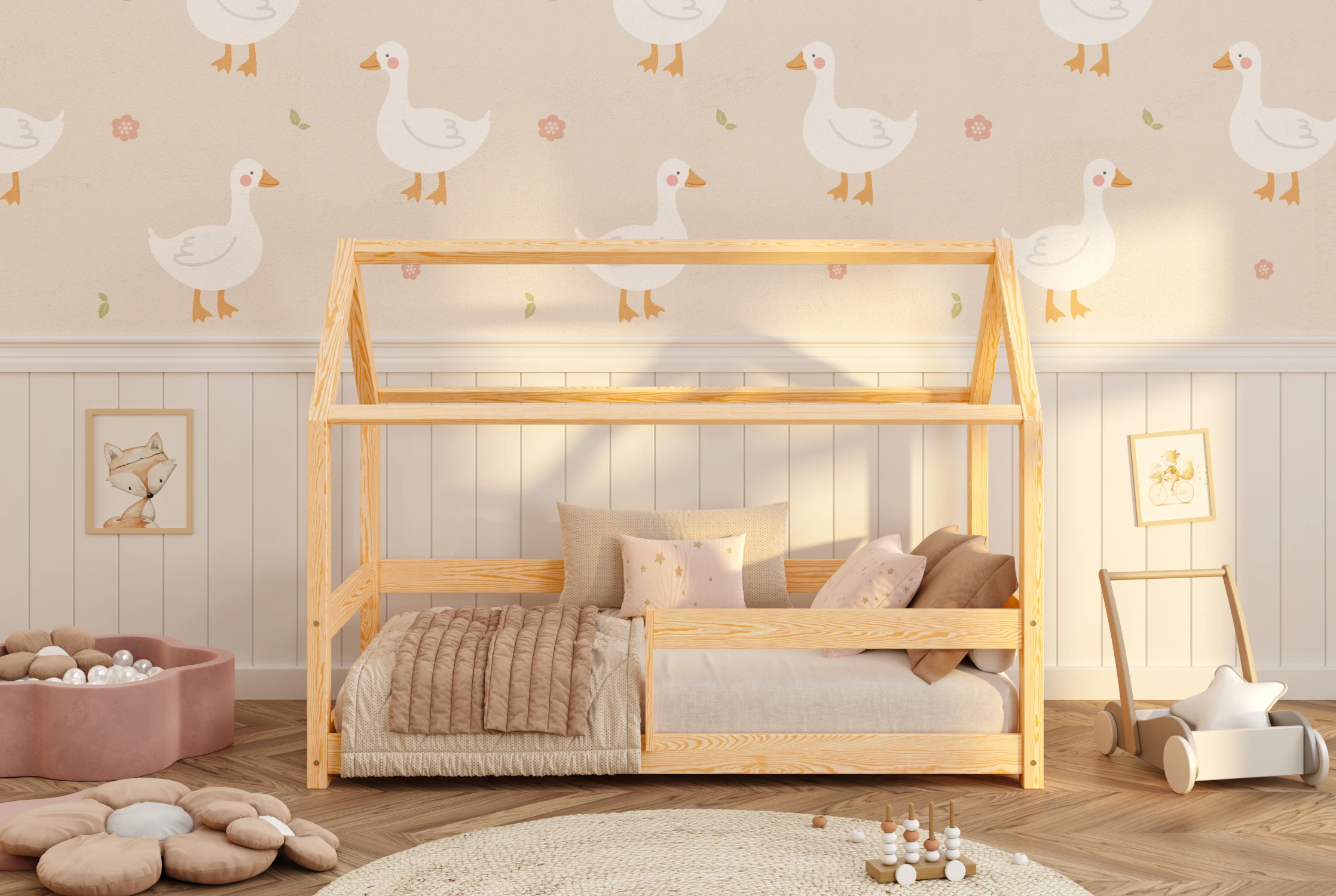 Lit en bois pour enfants en forme de maison fabriqué en bois de pin de couleur bois verni avec des barrières latérales