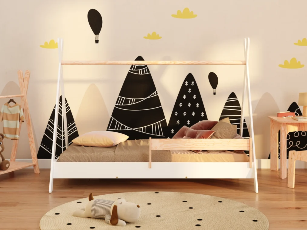 Lit pour enfant en bois de style tipi fabriqué en contreplaqué de pin de couleur blanche avec une barrière latérale