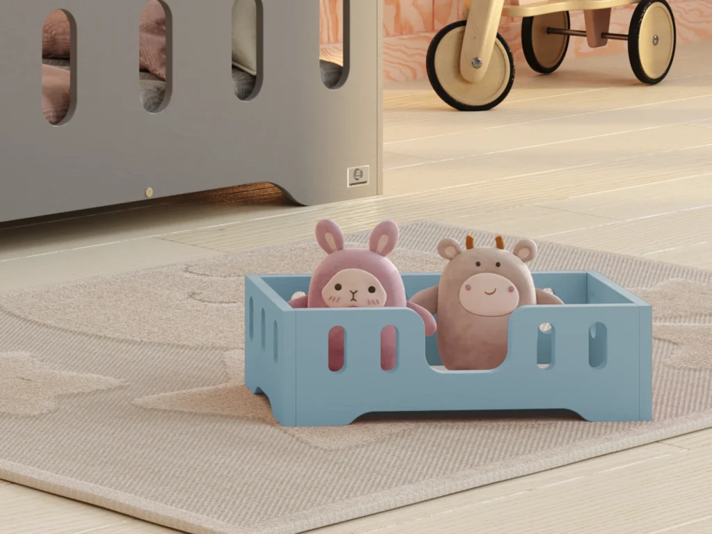 Lit en bois pour poupées avec des ouvertures ovales dans les barrières et une entrée centrale en bleu