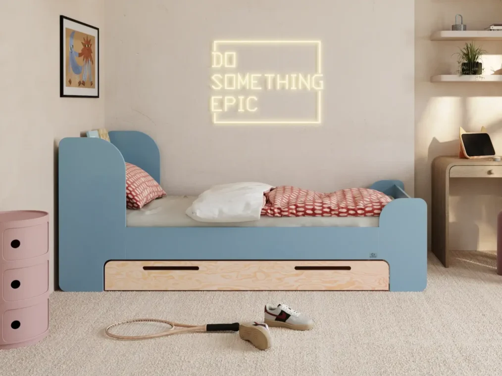 Lit pour enfant en bois fabriqué en contreplaqué de pin de couleur bleue avec une tête de lit haute et un tiroir