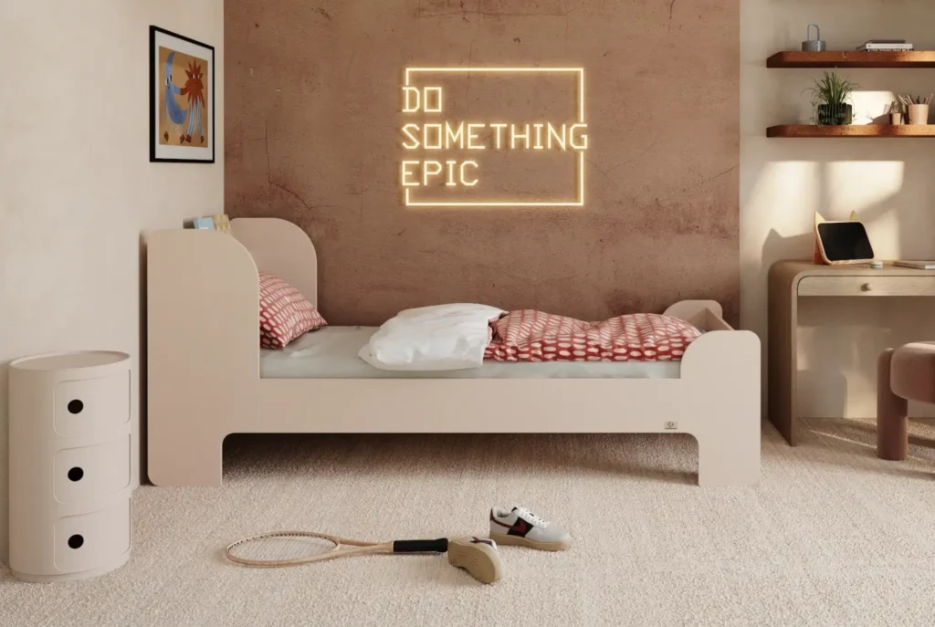 Lit en bois fabriqué en contreplaqué de pin couleur cachemire avec une tête de lit haute