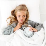Les pleurs de nos enfants avant le coucher pourquoi ils arrivent et comment on gère ça au quotidien