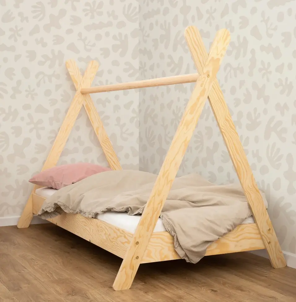 Lit cabane en bois pour enfant avec barrière de sécurité et sommier TIPI Montessori